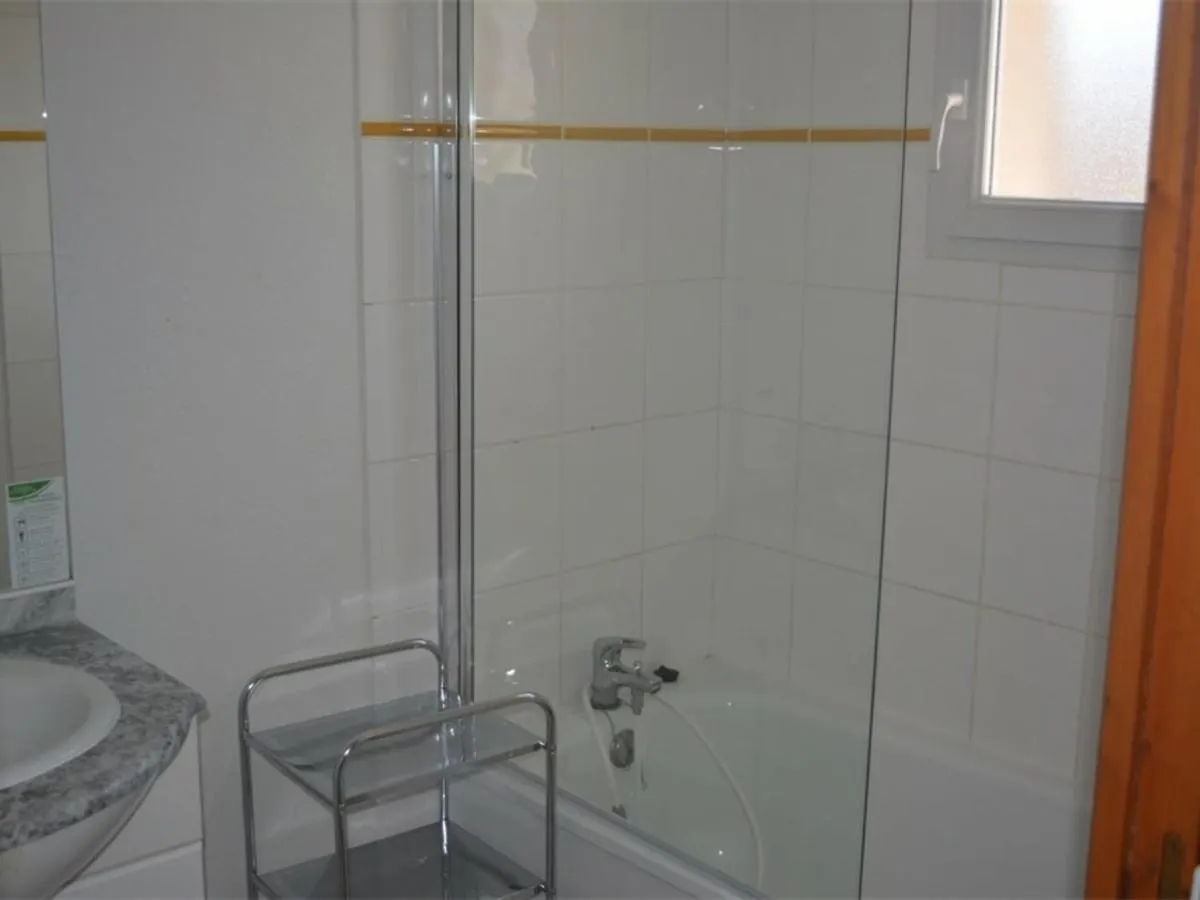 Maison Duplex 3P 6 Pers Avec Piscines, Terrasses, Parking Et Animaux Admis - Salavas - Fr-1-382-16 0*,  France